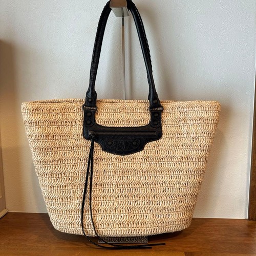 Balenciaga basket bag lucity - balenciaga,